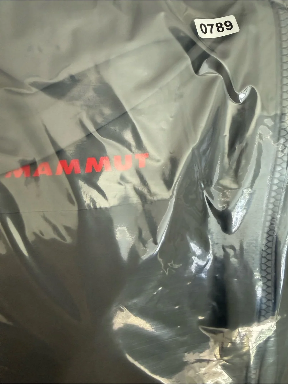 Mammut Dry Tech Grey Rain Jacket Mens medium Zip Hood